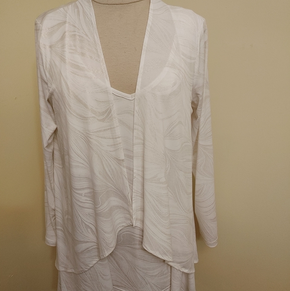 Simon Chang Women's 2 Pieces Tops tank top XL and Cardigan M Beige